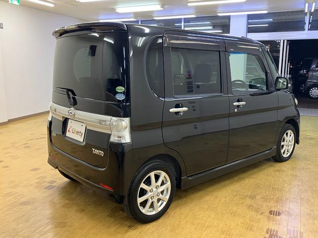 タント カスタムＸ　電動スライドドア　ナビ　ＴＶ　ＨＩＤ　スマートキー　アイドリングストップ　電動格納ミラー　ベンチシート　ＣＶＴ　盗難防止システム　ＡＢＳ　アルミホイール　衝突安全ボディ　エアコン　パワーステアリング（15枚目）