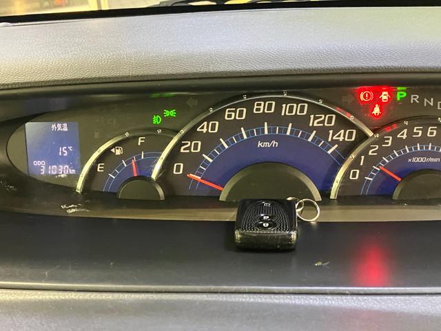 タント カスタムＸ　電動スライドドア　ナビ　ＴＶ　ＨＩＤ　スマートキー　アイドリングストップ　電動格納ミラー　ベンチシート　ＣＶＴ　盗難防止システム　ＡＢＳ　アルミホイール　衝突安全ボディ　エアコン　パワーステアリング（33枚目）