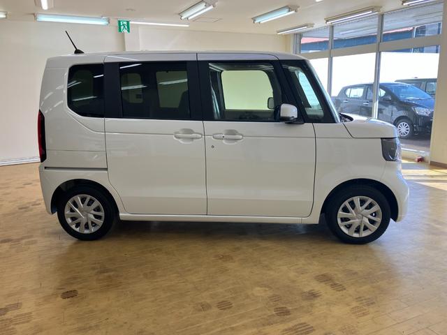 Ｎ－ＢＯＸ ベースグレード　バックカメラ　両側スライド・片側電動　クリアランスソナー　オートクルーズコントロール　レーンアシスト　衝突被害軽減システム　オートライト　ＬＥＤヘッドランプ　スマートキー　アイドリングストップ（17枚目）