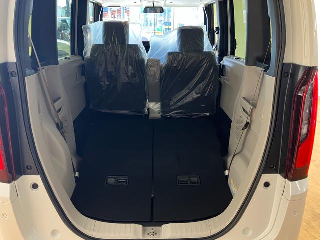 Ｎ－ＢＯＸ ベースグレード　バックカメラ　両側スライド・片側電動　クリアランスソナー　オートクルーズコントロール　レーンアシスト　衝突被害軽減システム　オートライト　ＬＥＤヘッドランプ　スマートキー　アイドリングストップ（24枚目）