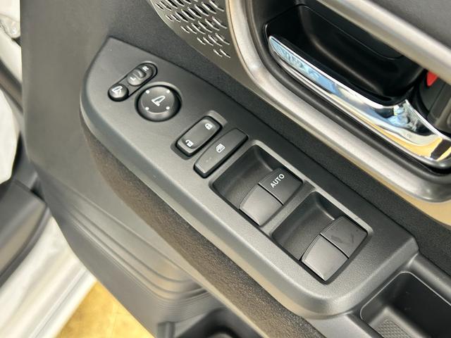 ホンダ N-BOXカスタム 14枚目