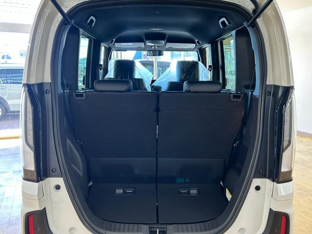 ホンダ N-BOXカスタム 23枚目