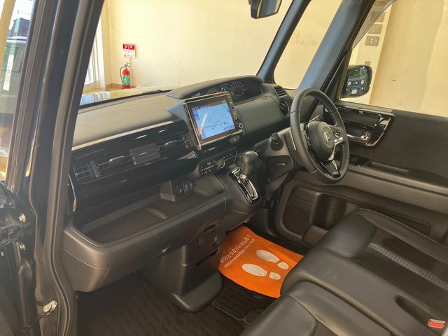 ホンダ N-BOXカスタム 65枚目