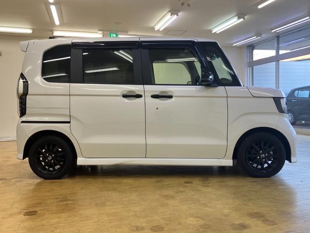 ホンダ N-BOXカスタム 17枚目