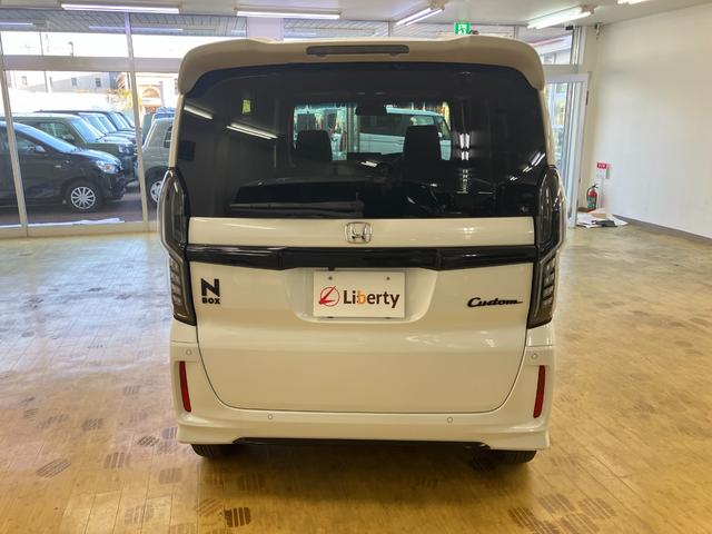 ホンダ N-BOXカスタム 19枚目