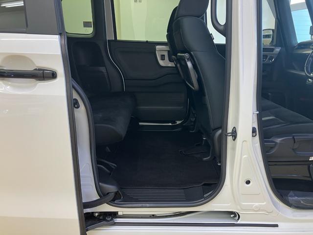 ホンダ N-BOXカスタム 58枚目