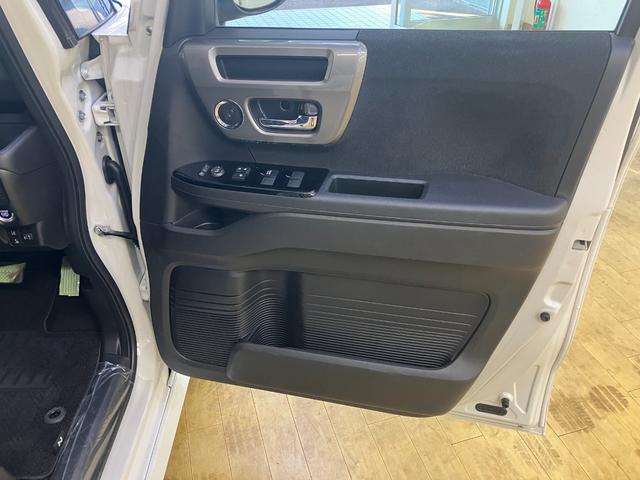 ホンダ N-BOXカスタム 64枚目