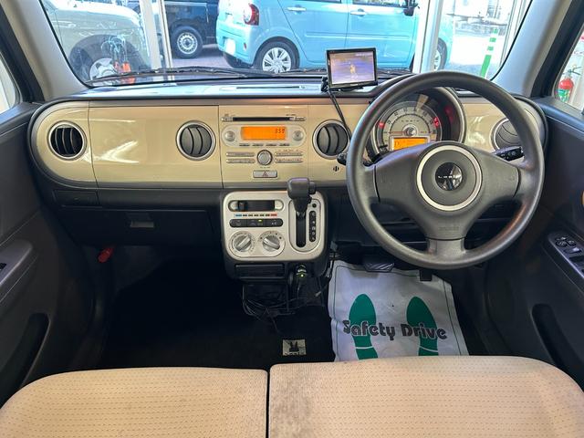 アルトラパン Ｘ　ＴＶ　スマートキー　電動格納ミラー　ベンチシート　ＡＴ　盗難防止システム　ＡＢＳ　ＣＤ　アルミホイール　衝突安全ボディ　エアコン　パワーステアリング　パワーウィンドウ（5枚目）