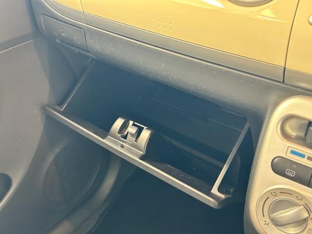 アルトラパン Ｘ　ＴＶ　スマートキー　電動格納ミラー　ベンチシート　ＡＴ　盗難防止システム　ＡＢＳ　ＣＤ　アルミホイール　衝突安全ボディ　エアコン　パワーステアリング　パワーウィンドウ（44枚目）