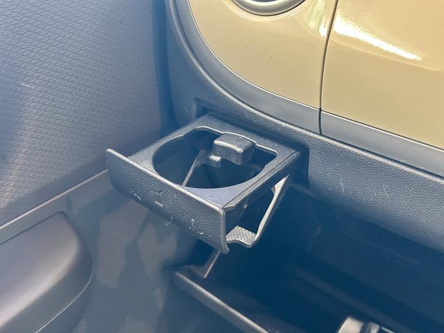 アルトラパン Ｘ　ＴＶ　スマートキー　電動格納ミラー　ベンチシート　ＡＴ　盗難防止システム　ＡＢＳ　ＣＤ　アルミホイール　衝突安全ボディ　エアコン　パワーステアリング　パワーウィンドウ（50枚目）