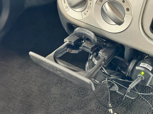 アルトラパン Ｘ　ＴＶ　スマートキー　電動格納ミラー　ベンチシート　ＡＴ　盗難防止システム　ＡＢＳ　ＣＤ　アルミホイール　衝突安全ボディ　エアコン　パワーステアリング　パワーウィンドウ（55枚目）