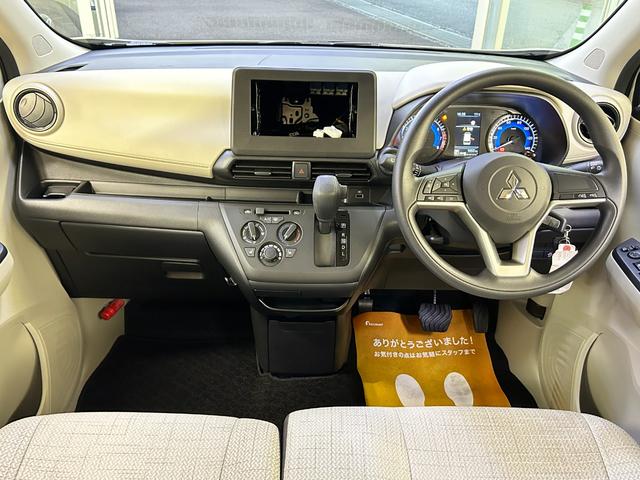 ｅＫワゴン Ｍ　バックカメラ　クリアランスソナー　レーンアシスト　衝突被害軽減システム　オートライト　キーレスエントリー　アイドリングストップ　電動格納ミラー　シートヒーター　ベンチシート　ＣＶＴ　盗難防止システム（5枚目）