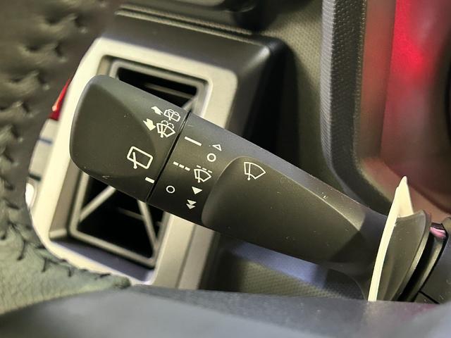 タフト Ｇ　ダーククロムベンチャー　バックカメラ　クリアランスソナー　オートクルーズコントロール　衝突被害軽減システム　オートライト　ＬＥＤヘッドランプ　スマートキー　アイドリングストップ　電動格納ミラー　シートヒーター　ガラスルーフ（13枚目）