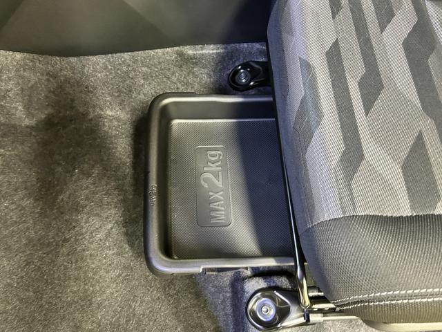 タフト Ｇ　ダーククロムベンチャー　バックカメラ　クリアランスソナー　オートクルーズコントロール　衝突被害軽減システム　オートライト　ＬＥＤヘッドランプ　スマートキー　アイドリングストップ　電動格納ミラー　シートヒーター　ガラスルーフ（29枚目）