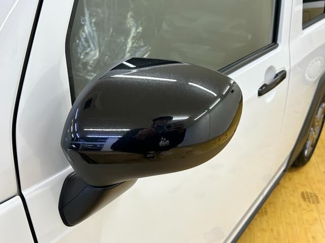 タフト Ｇ　ダーククロムベンチャー　バックカメラ　クリアランスソナー　オートクルーズコントロール　衝突被害軽減システム　オートライト　ＬＥＤヘッドランプ　スマートキー　アイドリングストップ　電動格納ミラー　シートヒーター　ガラスルーフ（34枚目）