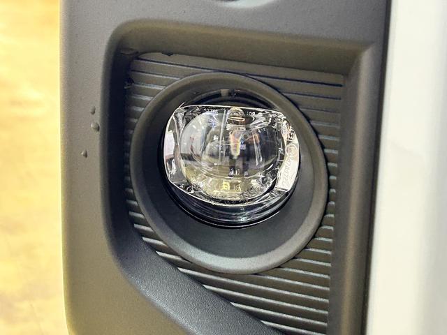 タフト Ｇ　ダーククロムベンチャー　バックカメラ　クリアランスソナー　オートクルーズコントロール　衝突被害軽減システム　オートライト　ＬＥＤヘッドランプ　スマートキー　アイドリングストップ　電動格納ミラー　シートヒーター　ガラスルーフ（45枚目）