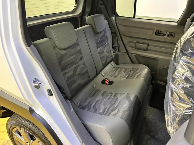 タフト Ｇ　ダーククロムベンチャー　バックカメラ　クリアランスソナー　オートクルーズコントロール　衝突被害軽減システム　オートライト　ＬＥＤヘッドランプ　スマートキー　アイドリングストップ　電動格納ミラー　シートヒーター　ガラスルーフ（61枚目）