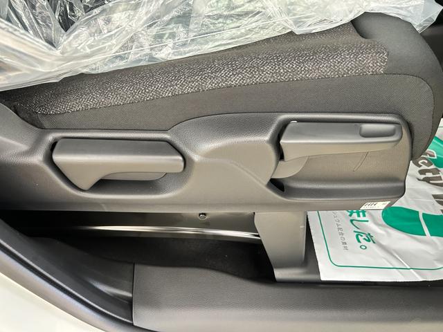 Ｎ－ＢＯＸカスタム ベースグレード　バックカメラ　両側スライド・片側電動　クリアランスソナー　オートクルーズコントロール　衝突被害軽減システム　オートライト　ＬＥＤヘッドランプ　スマートキー　アイドリングストップ　電動格納ミラー　ＣＶＴ（72枚目）