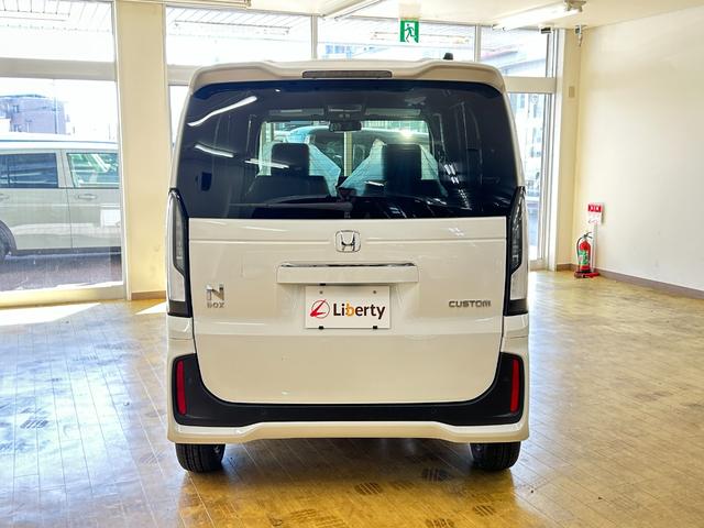 Ｎ－ＢＯＸカスタム ターボ　バックカメラ　両側電動スライドドア　クリアランスソナー　オートクルーズコントロール　衝突被害軽減システム　オートライト　ＬＥＤヘッドランプ　スマートキー　アイドリングストップ　電動格納ミラー（18枚目）