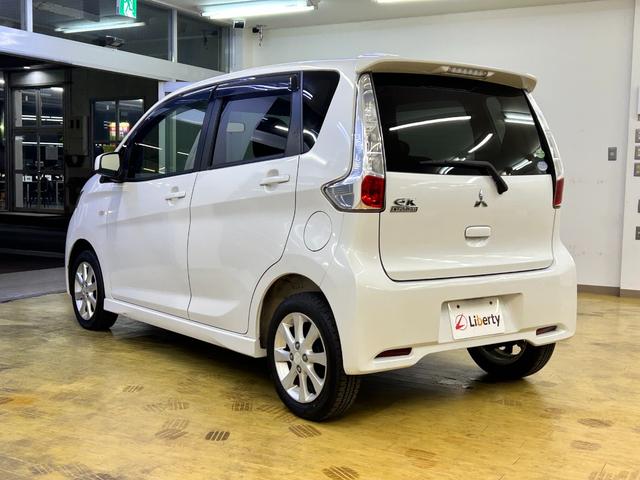 ｅＫカスタム Ｍ　ＴＶ　ＨＩＤ　キーレスエントリー　アイドリングストップ　電動格納ミラー　ベンチシート　ＣＶＴ　ＡＢＳ　ＣＤ　アルミホイール　衝突安全ボディ　エアコン（20枚目）