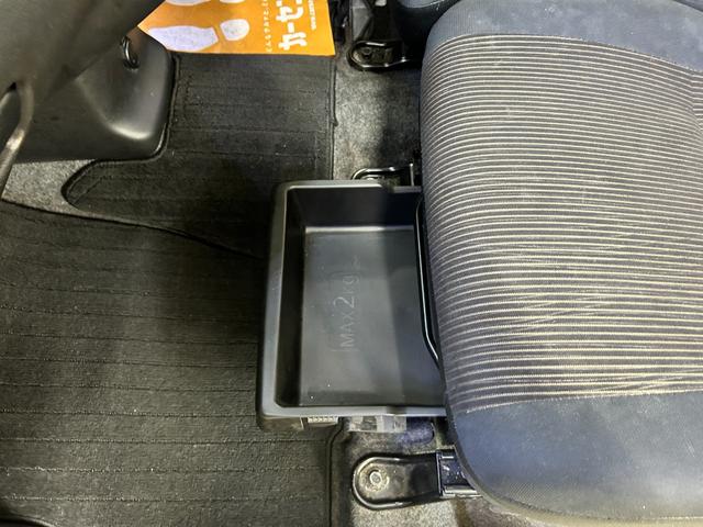 ｅＫカスタム Ｍ　ＴＶ　ＨＩＤ　キーレスエントリー　アイドリングストップ　電動格納ミラー　ベンチシート　ＣＶＴ　ＡＢＳ　ＣＤ　アルミホイール　衝突安全ボディ　エアコン（64枚目）