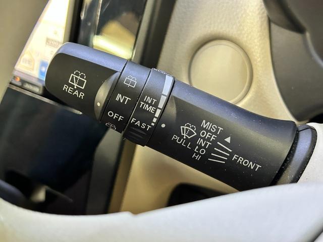 ｅＫワゴン Ｅ　ナビ　ＴＶ　キーレスエントリー　電動格納ミラー　シートヒーター　ベンチシート　ＣＶＴ　ＡＢＳ　ＣＤ　衝突安全ボディ　エアコン　パワーステアリング　パワーウィンドウ　運転席エアバッグ（11枚目）