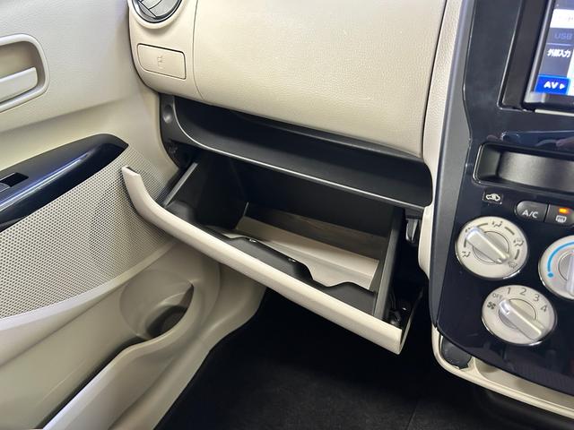 ｅＫワゴン Ｅ　ナビ　ＴＶ　キーレスエントリー　電動格納ミラー　シートヒーター　ベンチシート　ＣＶＴ　ＡＢＳ　ＣＤ　衝突安全ボディ　エアコン　パワーステアリング　パワーウィンドウ　運転席エアバッグ（25枚目）