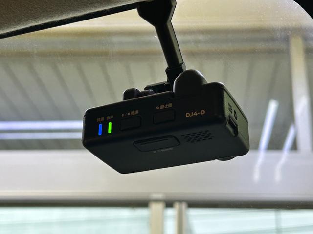 �h���C�u���R�[�_�[�����Ă��܂��I�������̂��N�����Ă��܂�����B����Ȏ��ɐS���������ɂȂ�̂��A�^�]�̋L�^���f���Ɖ��ŋL�^����h���C�u���R�[�_�[�ł��B