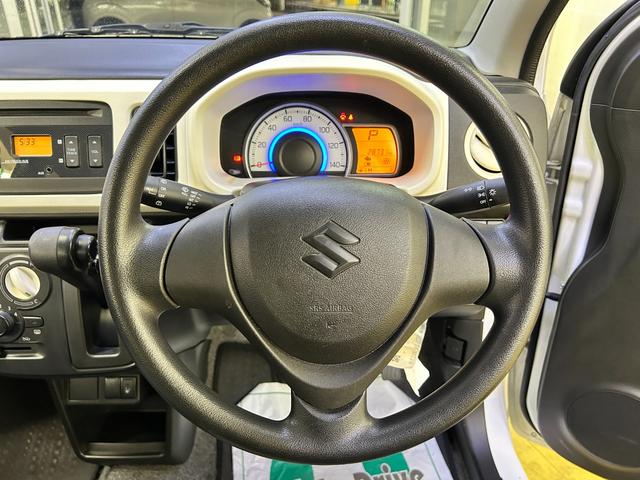 アルト Ｓ　キーレスエントリー　アイドリングストップ　電動格納ミラー　シートヒーター　ＣＶＴ　盗難防止システム　ＡＢＳ　ＥＳＣ　ＣＤ　ミュージックプレイヤー接続可　衝突安全ボディ　エアコン　パワーステアリング（6枚目）