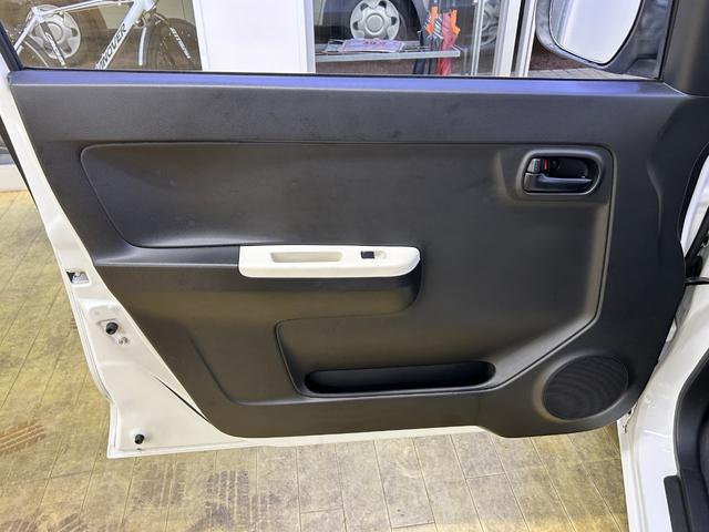 アルト Ｓ　キーレスエントリー　アイドリングストップ　電動格納ミラー　シートヒーター　ＣＶＴ　盗難防止システム　ＡＢＳ　ＥＳＣ　ＣＤ　ミュージックプレイヤー接続可　衝突安全ボディ　エアコン　パワーステアリング（47枚目）