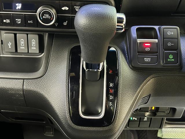 Ｎ－ＢＯＸカスタム Ｌ　ＥＴＣ　バックカメラ　両側スライド・片側電動　ナビ　クリアランスソナー　オートクルーズコントロール　レーンアシスト　衝突被害軽減システム　オートライト　ＬＥＤヘッドランプ（7枚目）