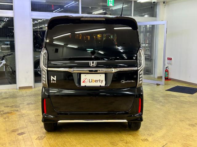 Ｎ－ＢＯＸカスタム Ｌ　ＥＴＣ　バックカメラ　両側スライド・片側電動　ナビ　クリアランスソナー　オートクルーズコントロール　レーンアシスト　衝突被害軽減システム　オートライト　ＬＥＤヘッドランプ（17枚目）