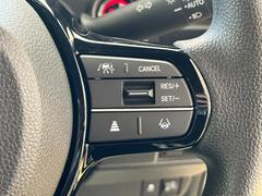 ���������Ƨ�ޤʤ��Ƥ����ꤷ��®�٤����Բ�ǽ�ʥ����ȥ��롼������ȥ�������������Ƥ��ޤ������󥰥ɥ饤�֤ǤⱿž���ڤˤʤ�ޤ����֥졼���䥷�ե����Ǥ�����ǽ�Ǥ��� 4