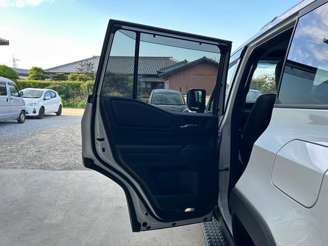 ランドクルーザー250 VX サンルーフ 軽油 ルーフレール 純正ナビ Bluetooth  全周囲カメラ レーダークルーズコントロール ブラインドスポットモニター ETC パワーバックドア テレナビキット(60枚目)