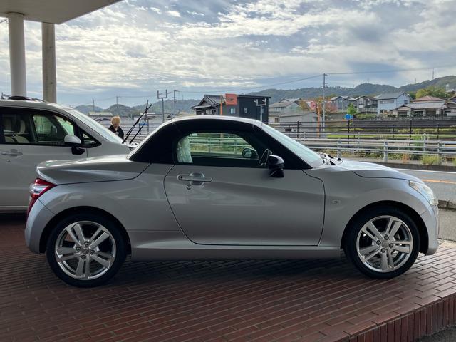 当店は新車販売、中古車販売、車検整備、板金塗装、保険取り扱いｅｔｃ、長年地域のお客様を中心にお車に関する事をワンストップで承っております。