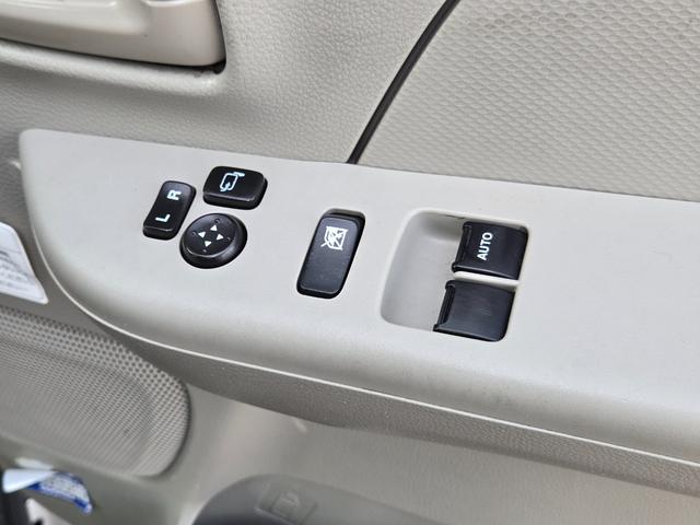 エブリイ ＰＣリミテッド　Ｂｌｕｅｔｏｏｔｈ再生ナビ　ＴＶ　ＥＴＣ　革調シートカバー　社外ＬＥＤ　２速発進モード　禁煙車　外装コーティング　車内除菌清掃済み（17枚目）