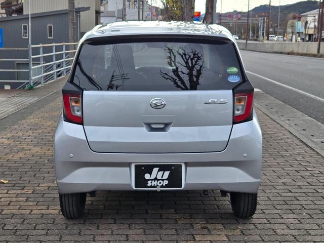 ミライース Ｘ　ＳＡＩＩＩ　スマートアシスト３　衝突軽減ブレーキ　純正ＣＤプレーヤー　障害物センサー　レーンキープアシスト　ＡＢＳ　アイドリングストップ　車検令和１０年２月４日　禁煙車　外装コーティング　車内除菌清掃済み（7枚目）