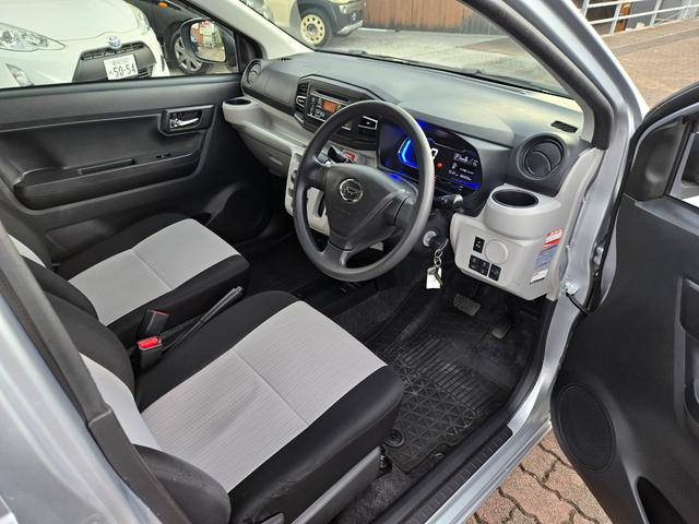 ミライース Ｘ　ＳＡＩＩＩ　スマートアシスト３　衝突軽減ブレーキ　純正ＣＤプレーヤー　障害物センサー　レーンキープアシスト　ＡＢＳ　アイドリングストップ　車検令和１０年２月４日　禁煙車　外装コーティング　車内除菌清掃済み（16枚目）