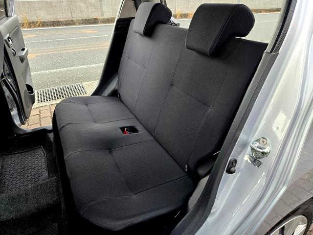 ミライース Ｘ　ＳＡＩＩＩ　スマートアシスト３　衝突軽減ブレーキ　純正ＣＤプレーヤー　障害物センサー　レーンキープアシスト　ＡＢＳ　アイドリングストップ　車検令和１０年２月４日　禁煙車　外装コーティング　車内除菌清掃済み（17枚目）