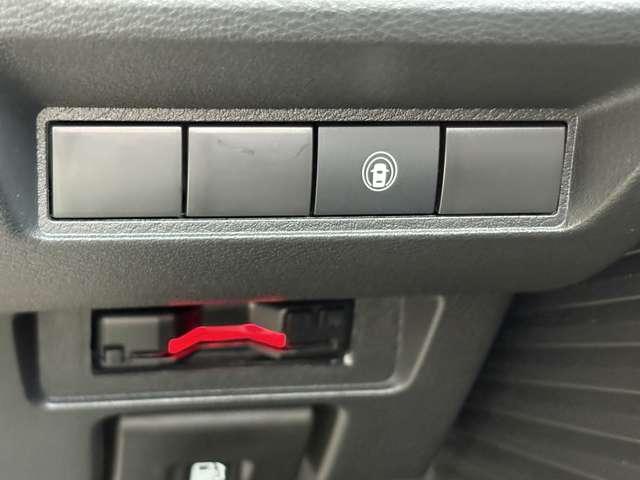 ☆ＢＳＷ（後側方車両検知警報）☆ＢＳＩ（後側方衝突防止支援システム）☆ＲＣＴＡ（後退時車両検知警報）☆も搭載！ＥＴＣも付いてます♪♪