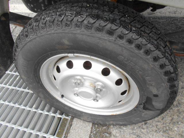 クリッパートラック ＤＸ　パワステ　エアコン　４ＷＤ　キーレス　ナビ　ＣＤ　ＤＶＤ再生　ＥＴＣ（25枚目）