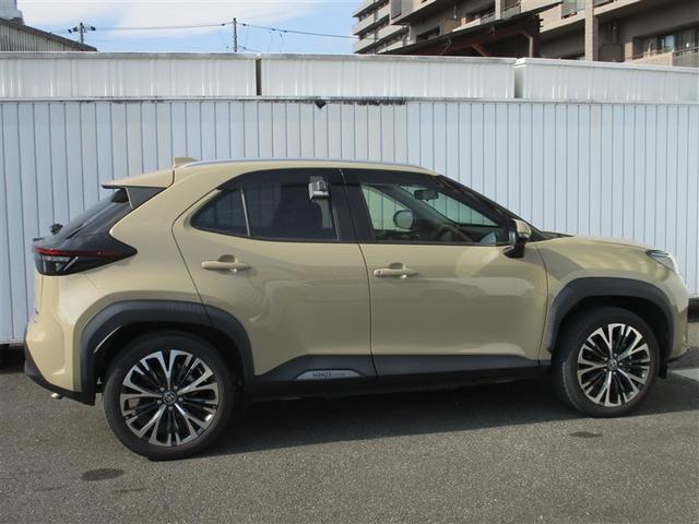 ヤリスクロス ハイブリッドＺ　フルセグ　ミュージックプレイヤー接続可　バックカメラ　衝突被害軽減システム　ＥＴＣ　ドラレコ　ＬＥＤヘッドランプ　ワンオーナー（10枚目）