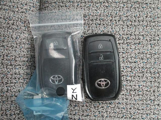 ヤリスクロス ハイブリッドＺ　フルセグ　ミュージックプレイヤー接続可　バックカメラ　衝突被害軽減システム　ＥＴＣ　ドラレコ　ＬＥＤヘッドランプ　ワンオーナー（38枚目）