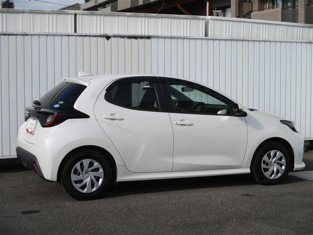 ヤリス ハイブリッドＧ　ＤＶＤ再生　ミュージックプレイヤー接続可　バックカメラ　衝突被害軽減システム　ＥＴＣ　ドラレコ　ＬＥＤヘッドランプ　ワンオーナー（10枚目）