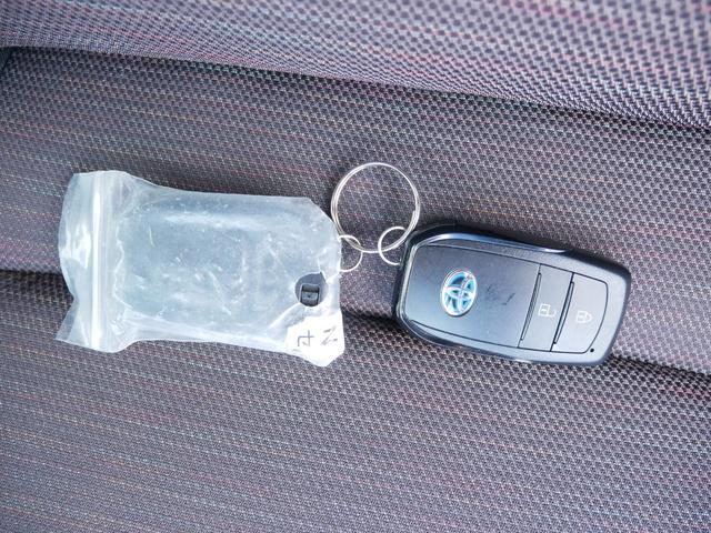 ヤリス ハイブリッドＧ　ディスプレイオーディオナビキット　パノラミックビューモニタ　ＥＴＣ　ＬＥＤヘッドライト　プッシュスタート　シートヒーター　オートハイビーム　車線逸脱警報　プリクラッシュセーフティ付き（51枚目）