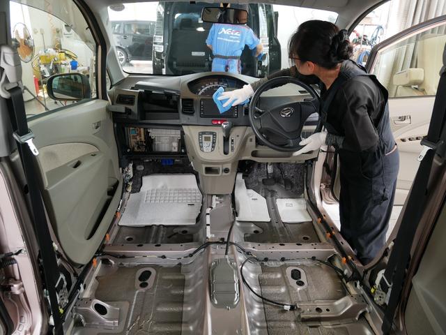 ヤリス ハイブリッドＧ　ディスプレイオーディオナビキット　パノラミックビューモニタ　ＥＴＣ　ＬＥＤヘッドライト　プッシュスタート　シートヒーター　オートハイビーム　車線逸脱警報　プリクラッシュセーフティ付き（53枚目）