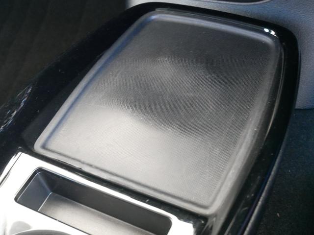 プリウス Ａ　純正ナビ　バックモニター　ＥＴＣ　プッシュスタート　ドライブレコーダー　オートエアコン　オートハイビーム　車線逸脱警報　衝突被害軽減システムプリクラッシュセーフティ付き（22枚目）