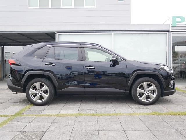 RAV4 G ディスプレイオーディオナビキット パノラミックビューモニタ ETC プッシュスタート LEDヘッドライト パワーバックドア パーキングホールド トヨタセーフティセンス付き(4枚目)