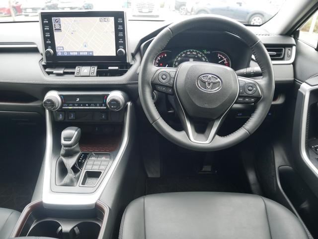RAV4 G ディスプレイオーディオナビキット パノラミックビューモニタ ETC プッシュスタート LEDヘッドライト パワーバックドア パーキングホールド トヨタセーフティセンス付き(10枚目)