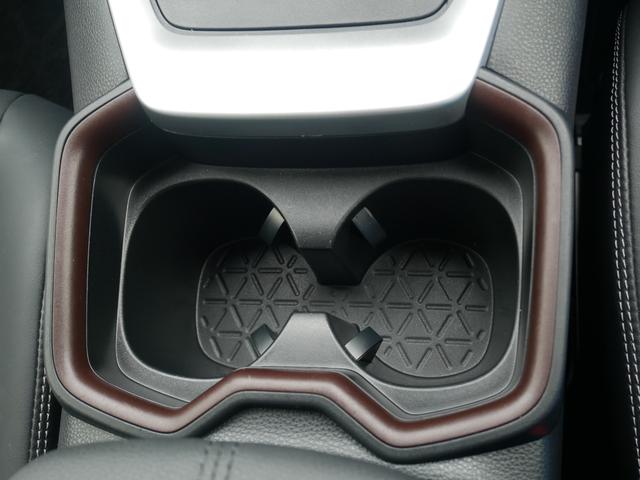 RAV4 G ディスプレイオーディオナビキット パノラミックビューモニタ ETC プッシュスタート LEDヘッドライト パワーバックドア パーキングホールド トヨタセーフティセンス付き(27枚目)